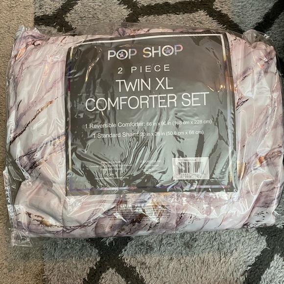Pop Shop Rose & Gold Marble Comforter. Twin XL - Picture 2 of 3